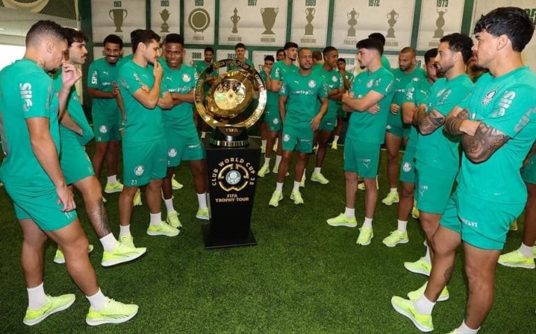 Palmeiras-Mundial-aspect-ratio-512-320